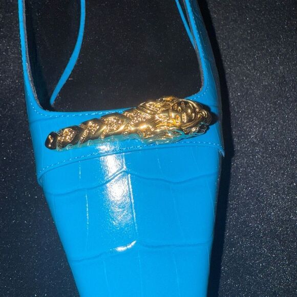 Brand new GUCCI 
Calfskin Crocodile Print Square Slingback Pumps size 41 - Picture 10 of 16